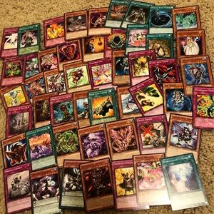 200 Yugioh card lot